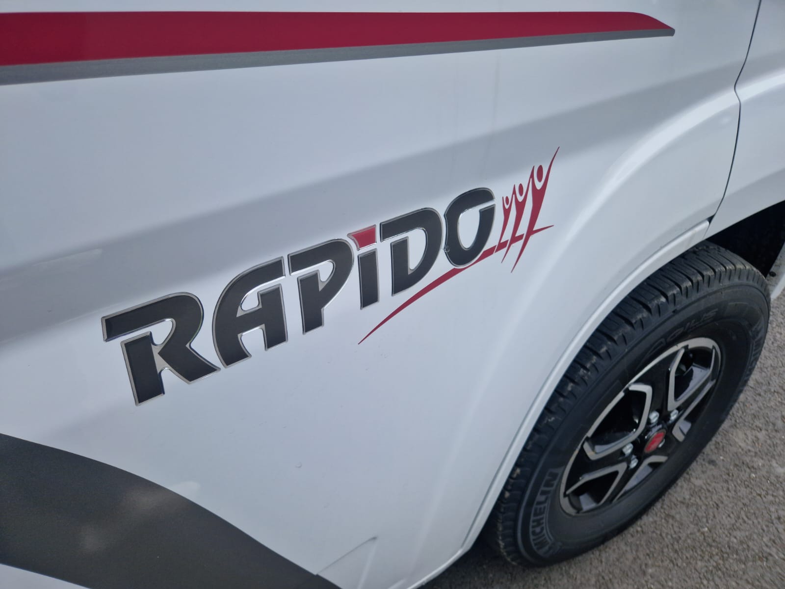 New RAPIDO 686F - MANUAL